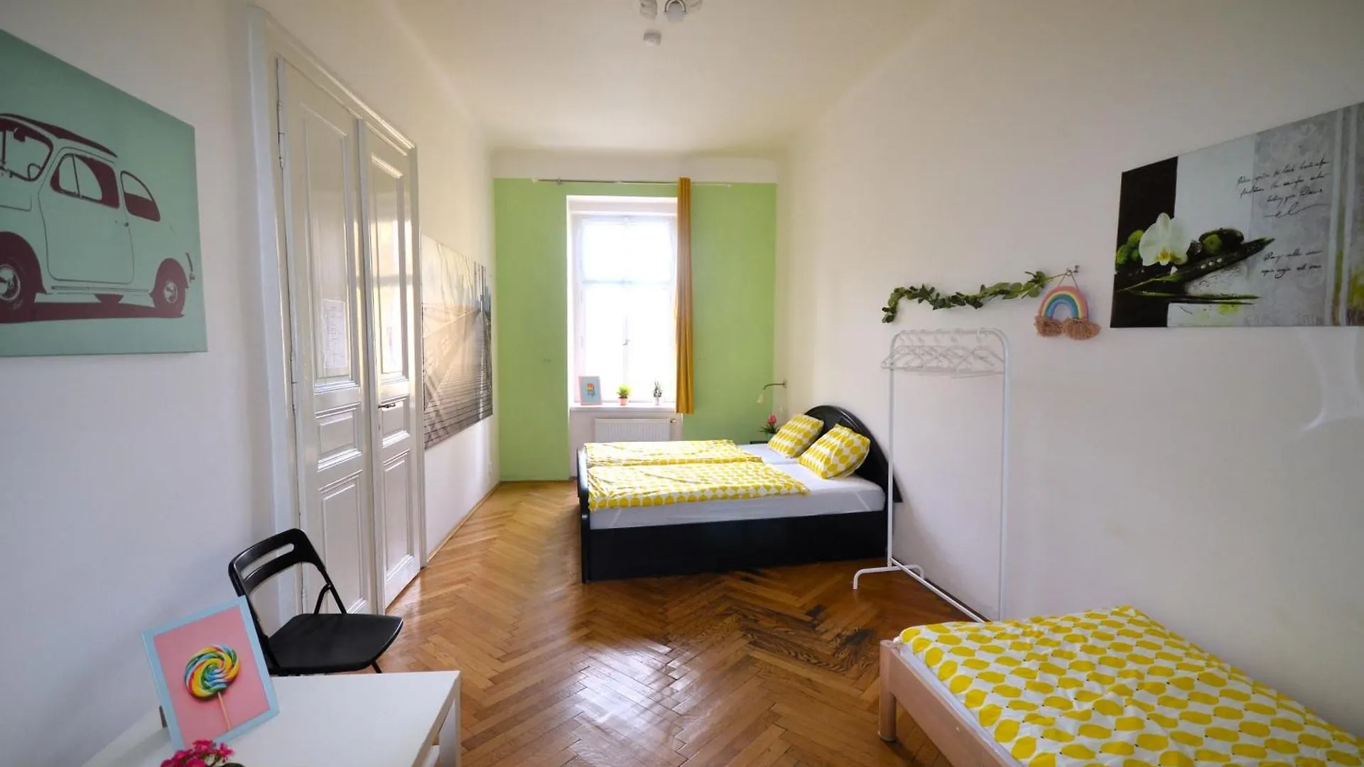 Ostello Travel&Joy Backpackers Praga 0*,
